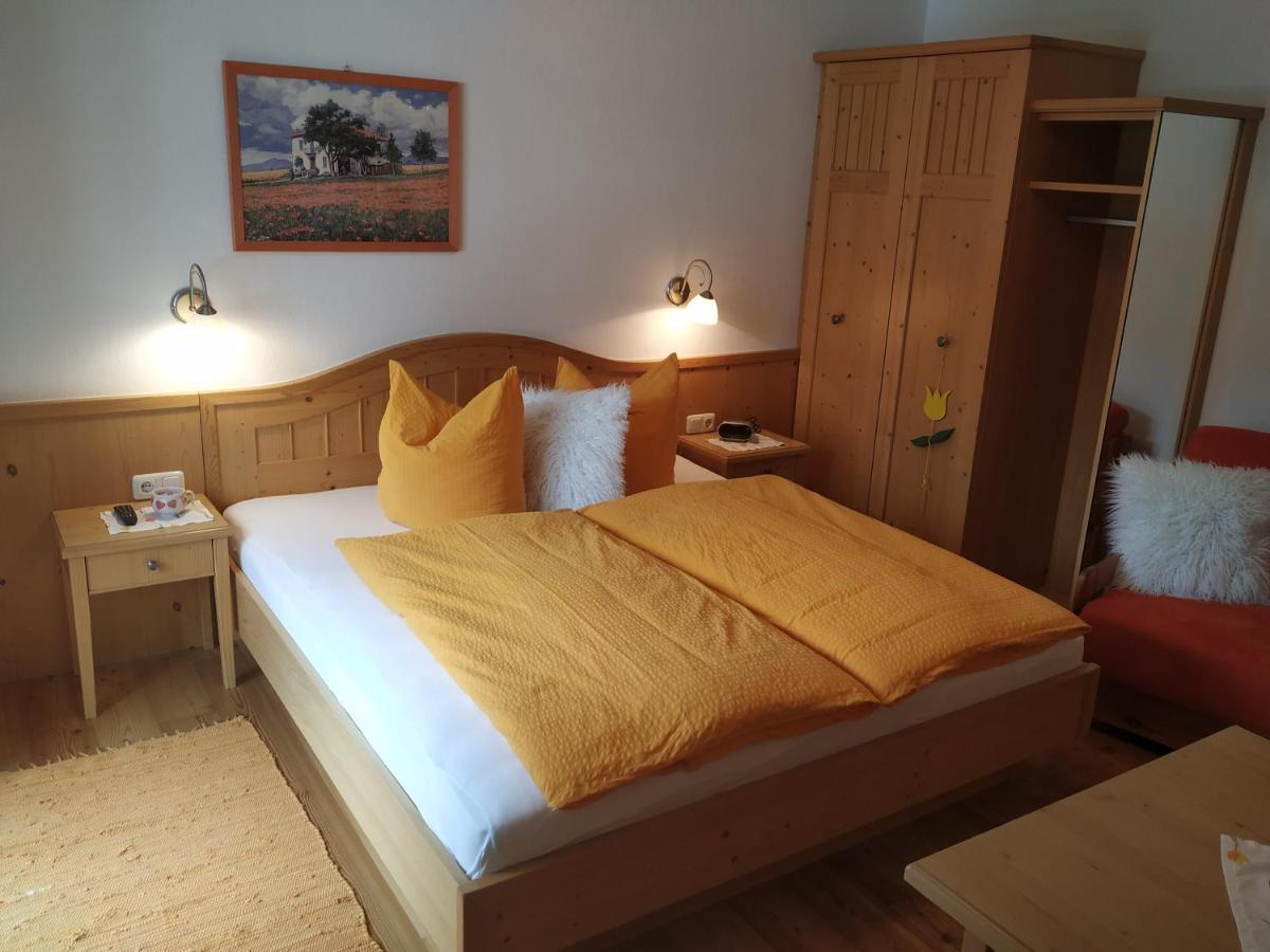 Gaestehaus Walpurga Russbach am Pass Gschütt Dış mekan fotoğraf