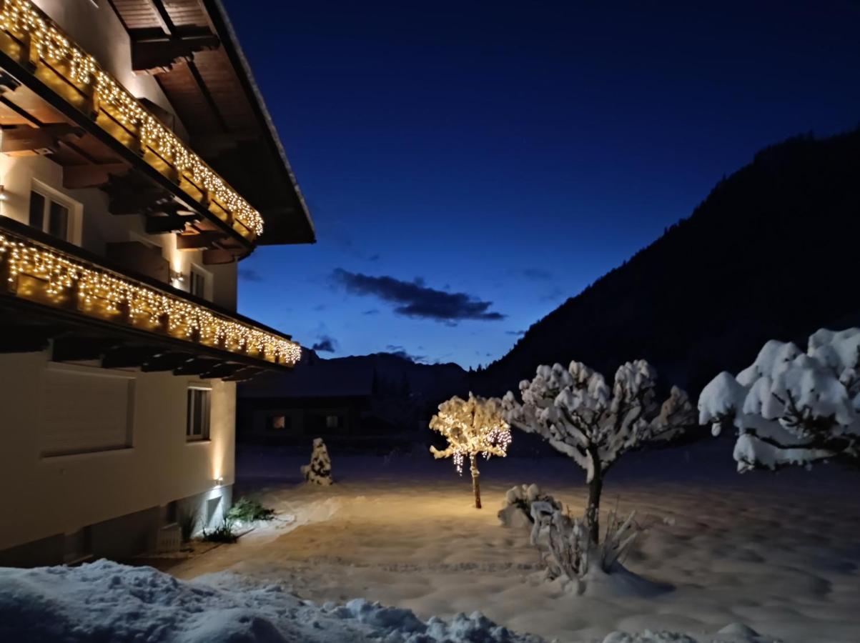 Gaestehaus Walpurga Russbach am Pass Gschütt Dış mekan fotoğraf
