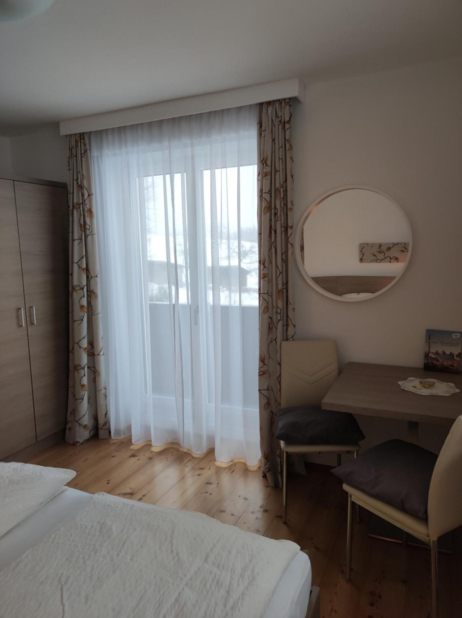 Gaestehaus Walpurga Russbach am Pass Gschütt Dış mekan fotoğraf