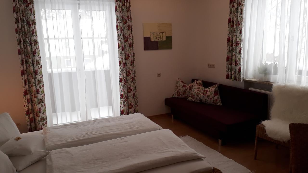 Gaestehaus Walpurga Russbach am Pass Gschütt Dış mekan fotoğraf